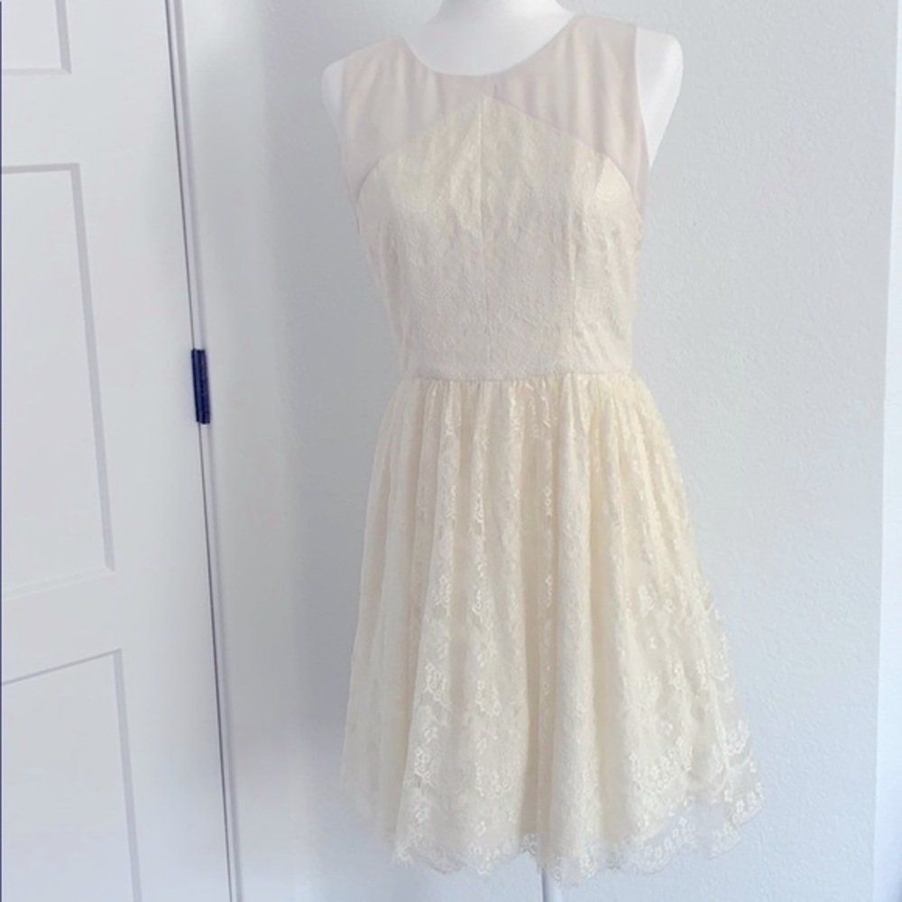 Jessica Simpson lace dress with keyhole back